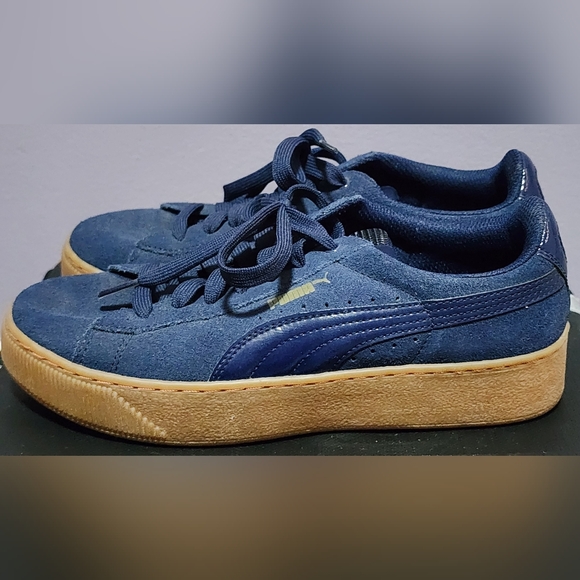 Puma Blue Suede Sneakers with Gum Sole - Picture 4 of 5